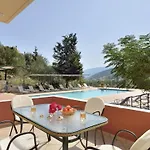 Vivi's Apartment Agia Efimia